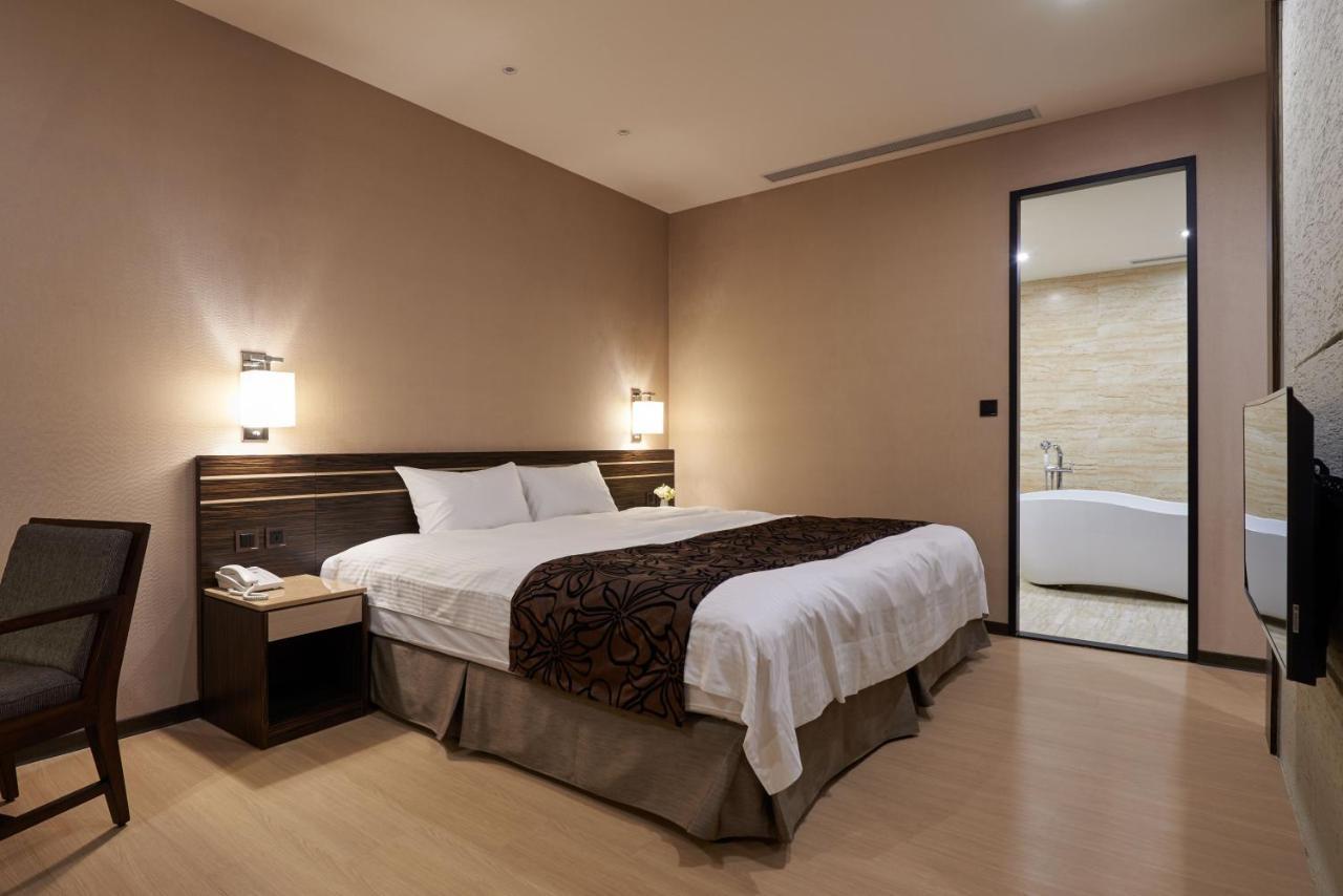 Sol Hotel Kota Hsinchu Bagian luar foto